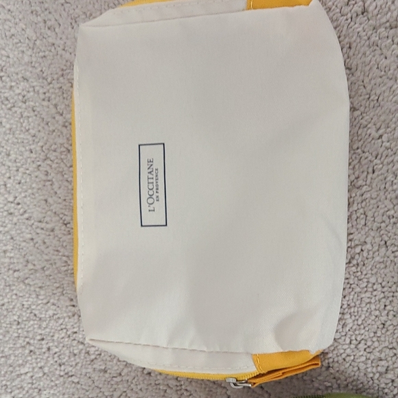 L'Occitane Cosmetic Bags (3) NEW NEVER USED! - Picture 4 of 4